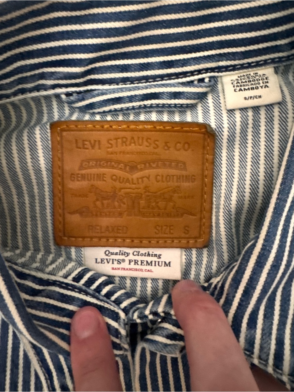 Levi's - Men's Relaxed Fit Striped Trucker Jacket - Blue - Picture 3 of 4
